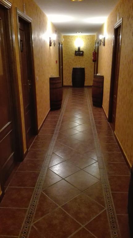 ホテル Hostal La Aldaba Montearagon エクステリア 写真